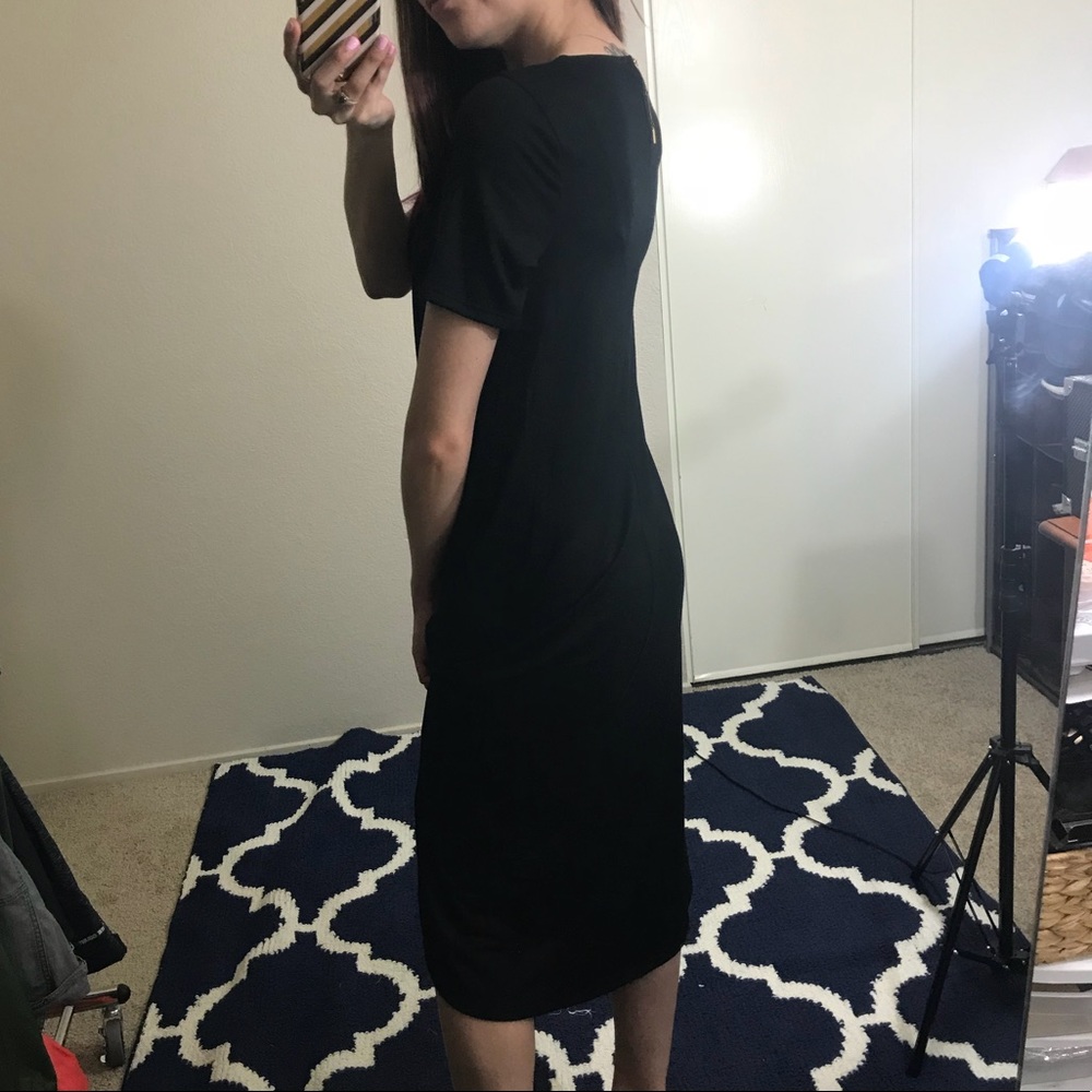 Black Midi Dress With Pockets - Picture 4 of 4